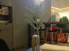 -POKEE VIA&Brunch·维娅(重庆来福士店)