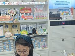 -世龙世家灰指甲鸡眼脚气甲沟炎跖疣护理(宝山共江路店)