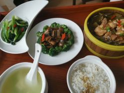 -裕月馨月子中心(滨江店)