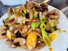 -金卯白肉罩火烧