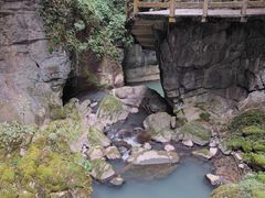-龙水峡地缝景区