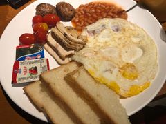 -JINNS锦时 steak&pizza(浸信会礼拜堂旧址店)