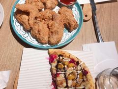 -跳伊跳披萨(比优特时代广场店)
