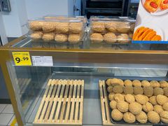 -沃尔玛(前山店)