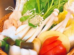 -樾餐厅泰式海鲜火锅(民歌湖店)
