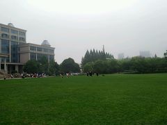 -复旦大学光华楼