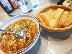 小油条配酸辣汤-味莊·青岛菜(云霄路店)