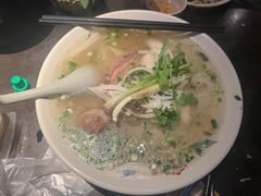 -大头虾越式风味餐厅(光明广场店)