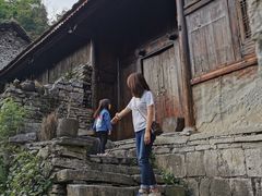 -高荡千年布依古寨旅游景区