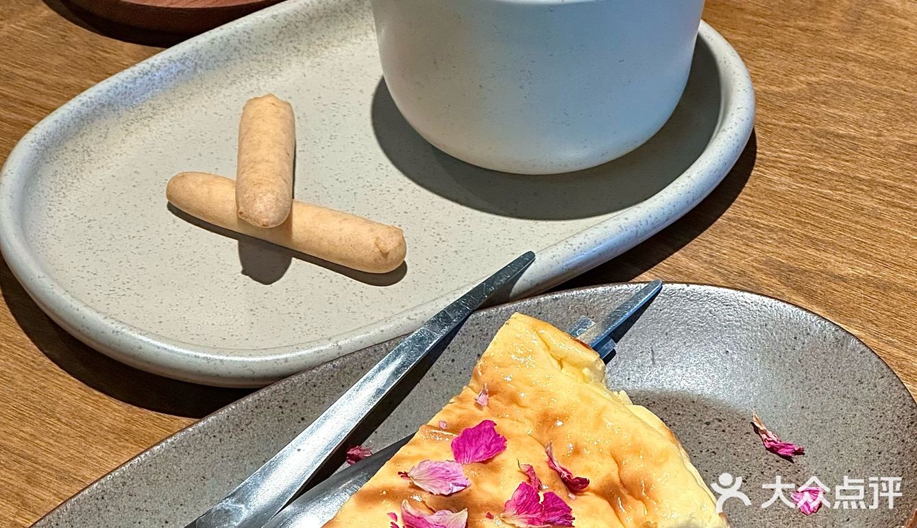 精酿配甜品，下午茶买醉石锤了…