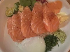 温泉三文鱼牛油果饭-京.YUZU