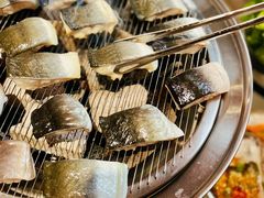 -围炉肉舍•炭烤活鳗•丹东海鲜烤肉(步行街店)