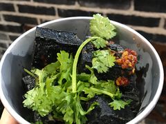 -黑色经典臭豆腐·湖南特产(步行街店)