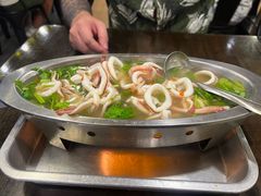 -J Daeng Seafood