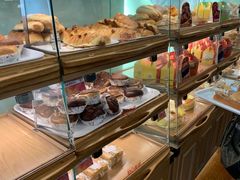 面包甜点陈列柜-新侨三宝乐面包店(崇文门店)