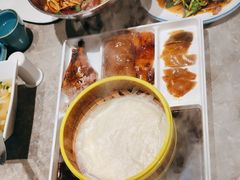 -月枫江南小馆(绿地缤纷广场店)