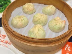 丝瓜虾仁小笼-鼎泰丰(美丽华店)