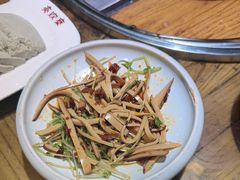 -亮欢寨酸汤鱼(沙冲路店)