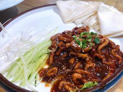 京酱肉丝卷饼-老把头野鱼馆