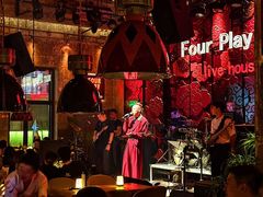 -FOUR PLAY BAR
