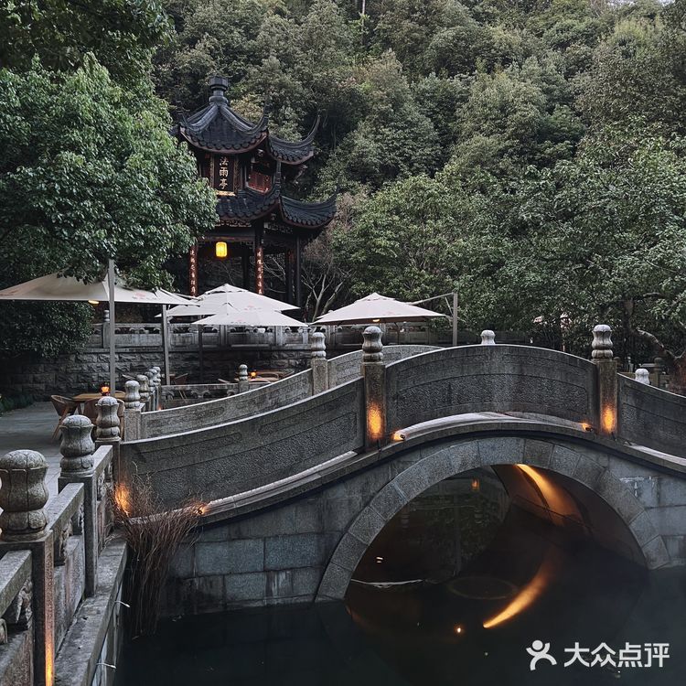 · ️理安寺古称“涌泉禅院”
