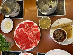 餐具摆设-蓝鲸大酒店旋转餐厅