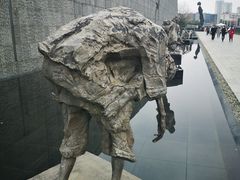 -侵华日军南京大屠杀遇难同胞纪念馆-停车场