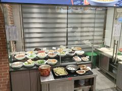 自助取餐区-何记面馆(龙泉山店)
