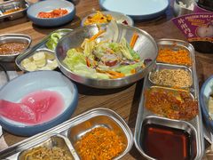 -明洞阿姨·韩式酱蟹烤肉·创意料理(三元桥店)