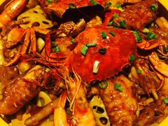 -多嘴肉蟹煲(万达店)