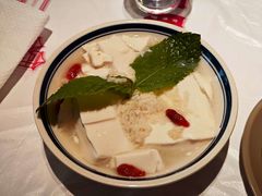 -肥肥虾庄·金牌油焖大虾(汉街SKP店)