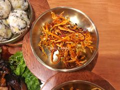 猪蹄套餐-肥肥虾庄·金牌油焖大虾(杨园滨江时代walk店)