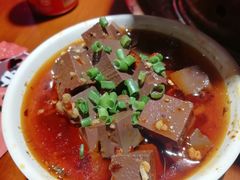 -炉小二铜锅牛蛙•川湘菜(三里屯店)