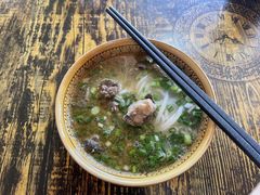 -正宗李家土鸡米线店