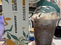 -星巴克臻选(上海虹桥新天地三店)