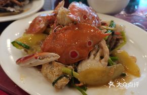 Stir-fried Three-Point Crab with Ginger and Scallion
