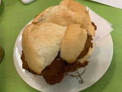 猪扒包-胜利茶餐室