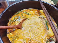 -银米·云南传统过桥米线(双廊黑金冠店)