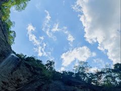 -燕子河大峡谷天坑仙境