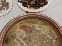 -菌海森林·非遗野生菌火锅(西山区滇池路摩根道店)