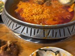 -喇喇排骨火锅·传统韩式脊骨汤(望京西园总店)