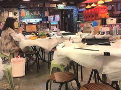 大堂-鲜入围煮花胶鸡海鲜火锅