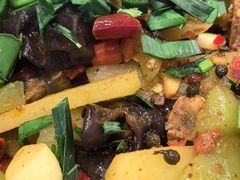 -乡土特色.冷锅鱼.牦牛肉汤锅