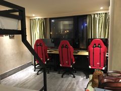 -海豚愉悦电竞酒店(包河万达步行街店)
