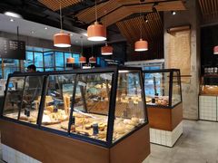 面包甜点陈列柜-Dough&Joe团憩(瑞虹天地月亮湾店)