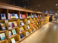 -新华文创·光的空间