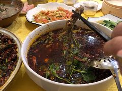 水煮岷江河黄辣丁-胖大姐黄辣丁鱼庄(新津店)