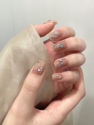 -猪猪女孩日式美睫美甲