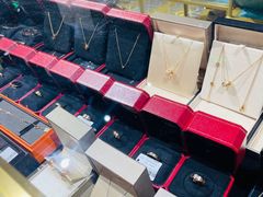 -万物奢潮中古奢侈品(青岛店)