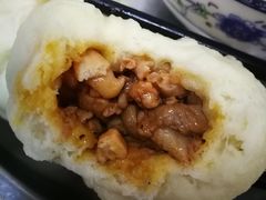 奥尔良鸡腿包-老陶包子铺(南大西南村店)